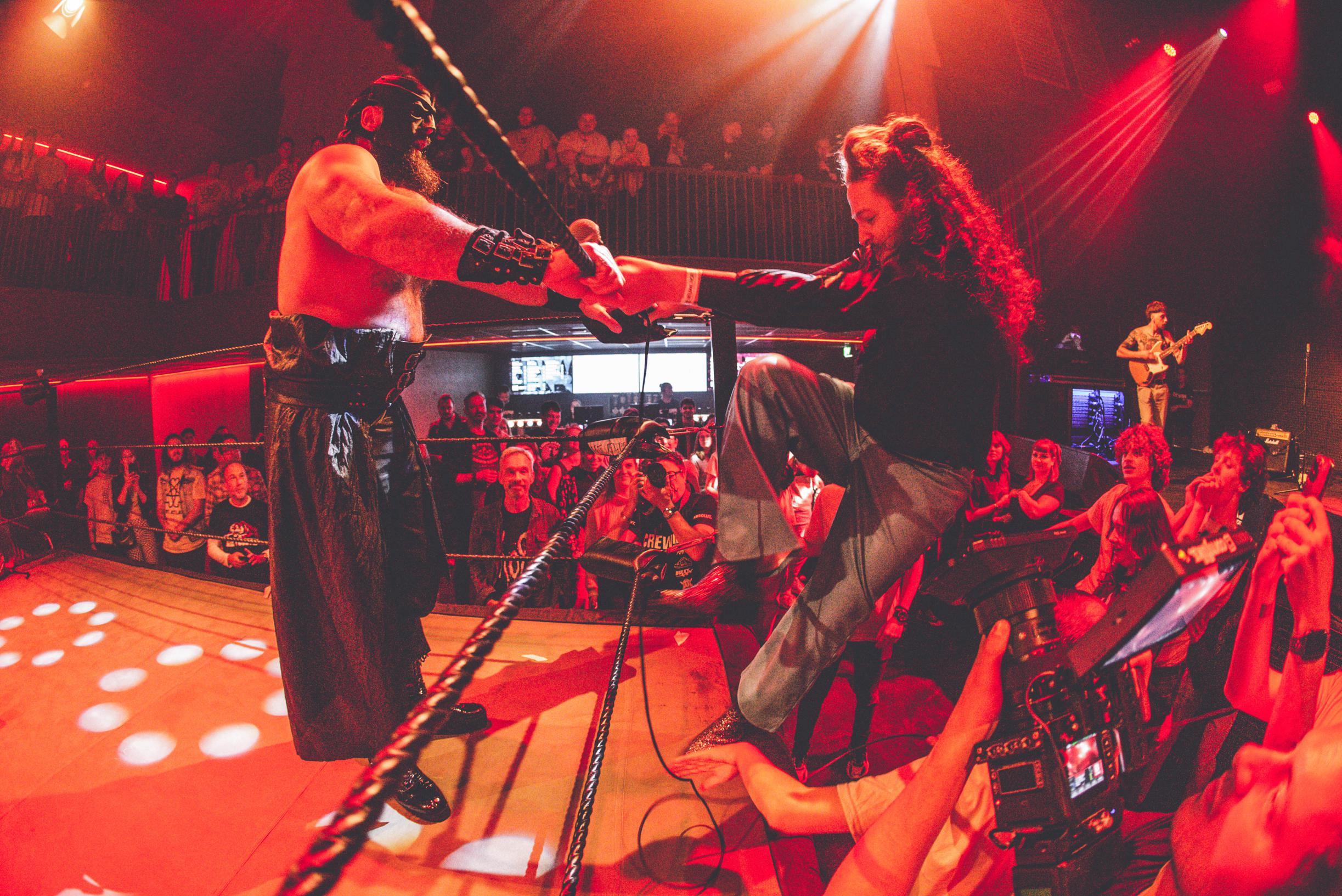 f305b303-98b3-447e-ad89-55cf1f59b722